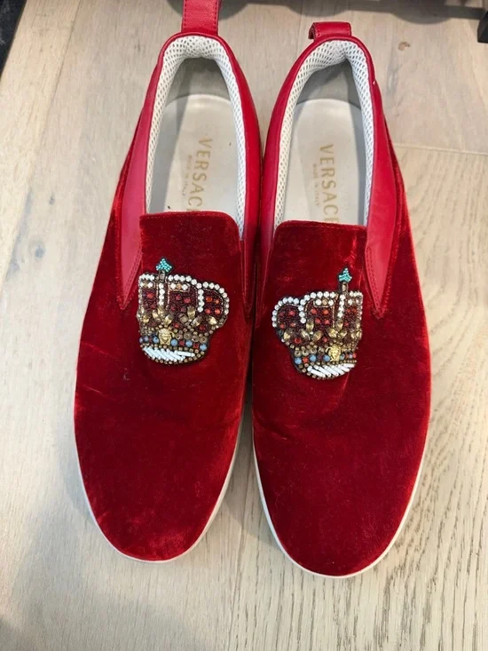 Versace Red Velvet Slip-On Loafers with Embellished Crown - Picture 3 of 9